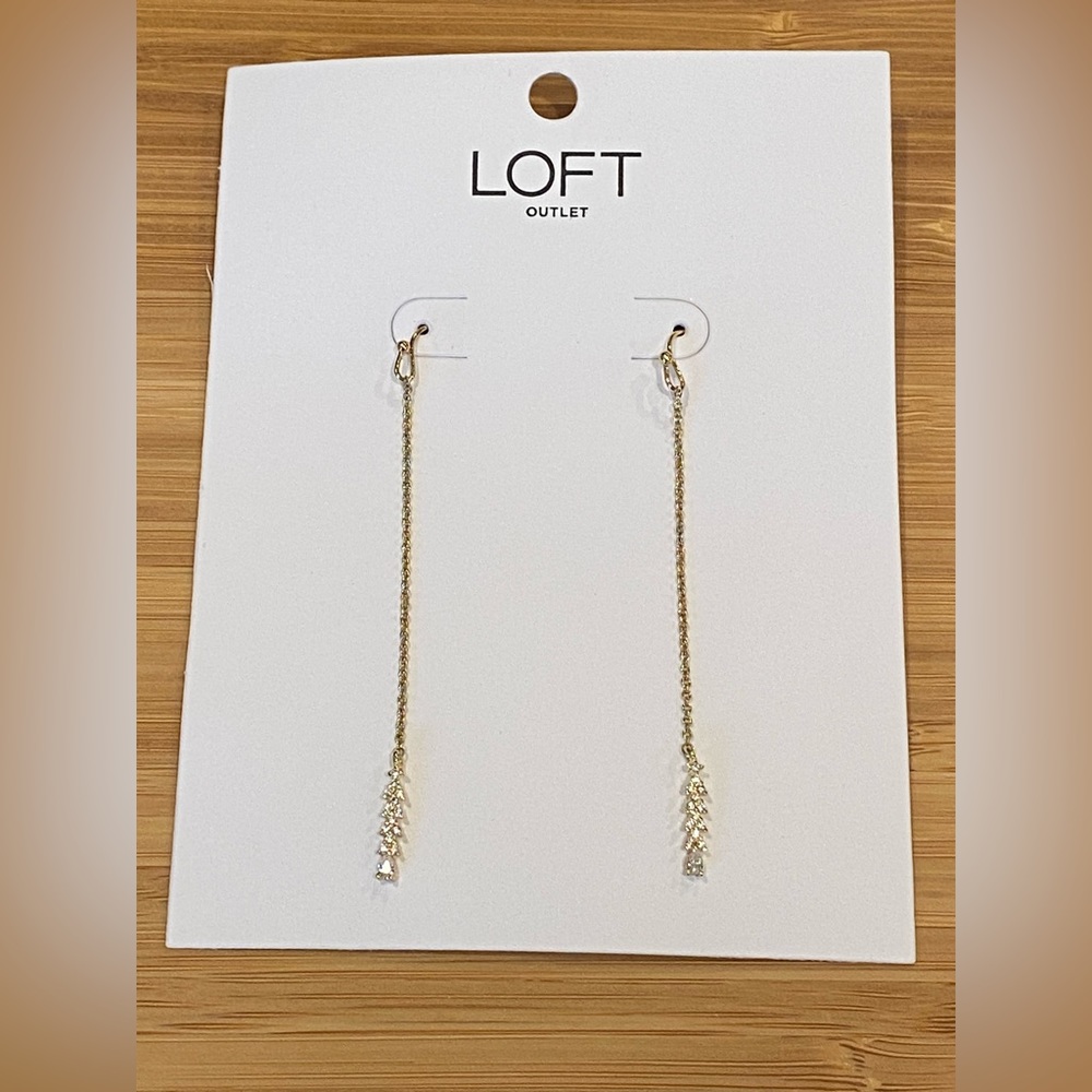 LOFT NWT Elegant gold chain dangle earrings